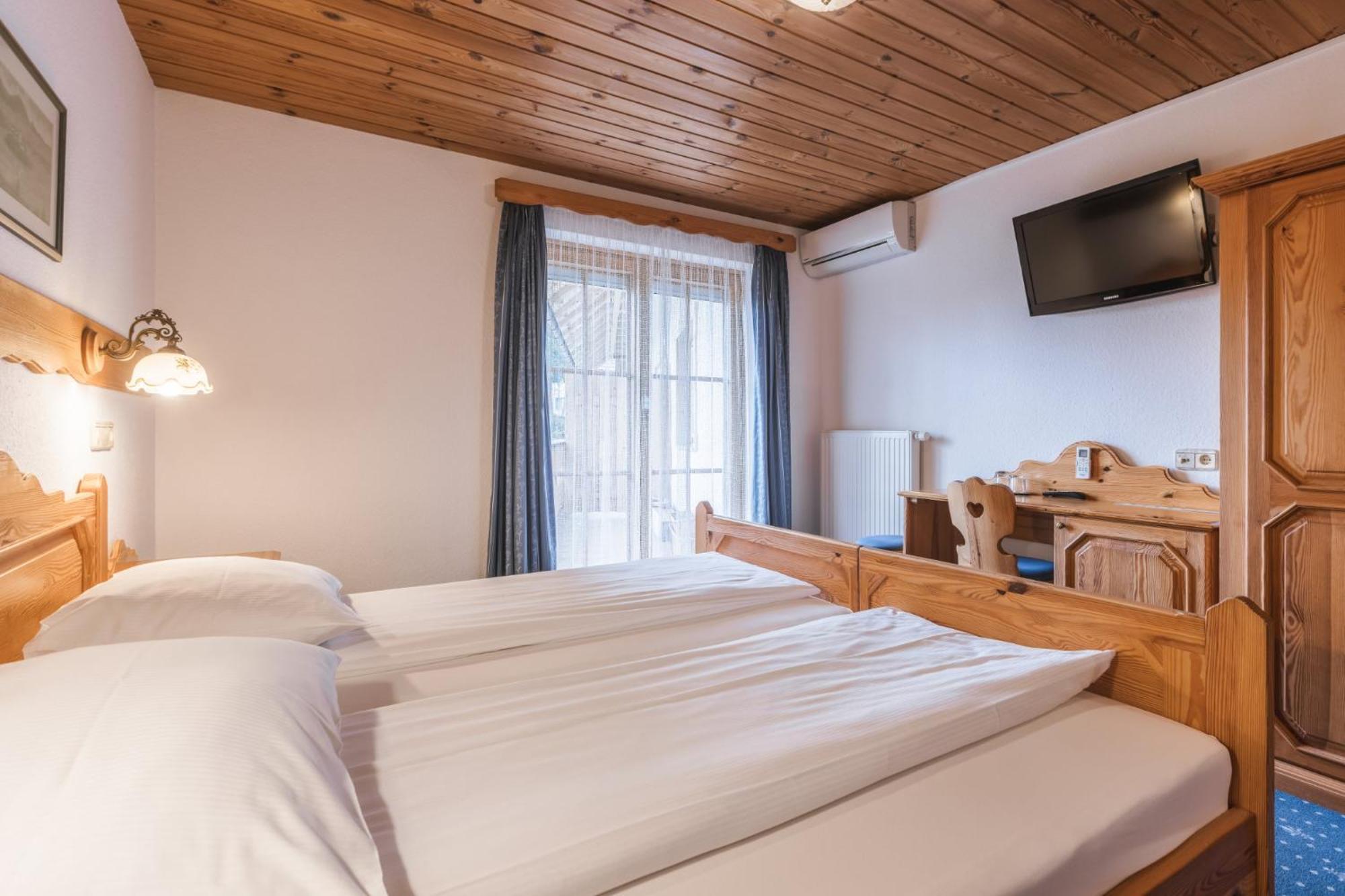 Garni Hotel Berc Bled Bagian luar foto